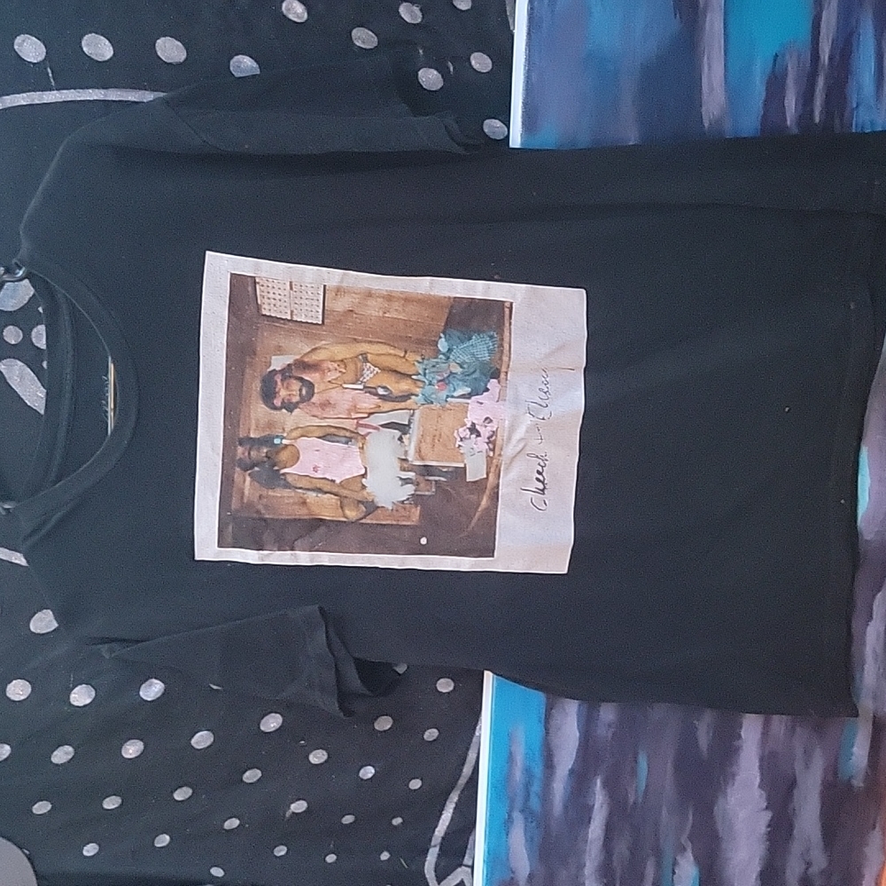 C+C shirt.